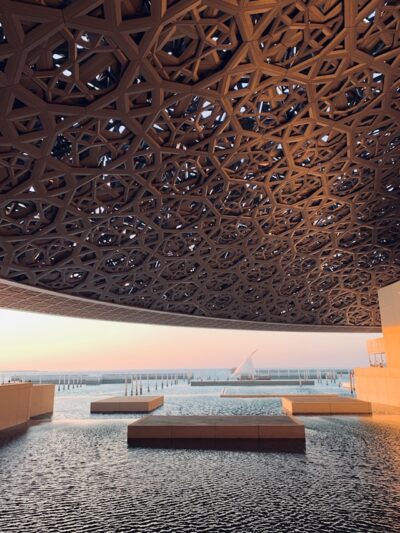 Противопожарные ворота и дымозащитные шторы в Абу-Даби